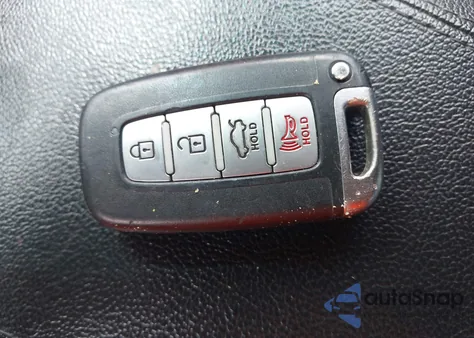 2013 Hyundai Sonata Hybrid Limited z USA, uszkodzony, nr VIN KMHEC4A46DA067008